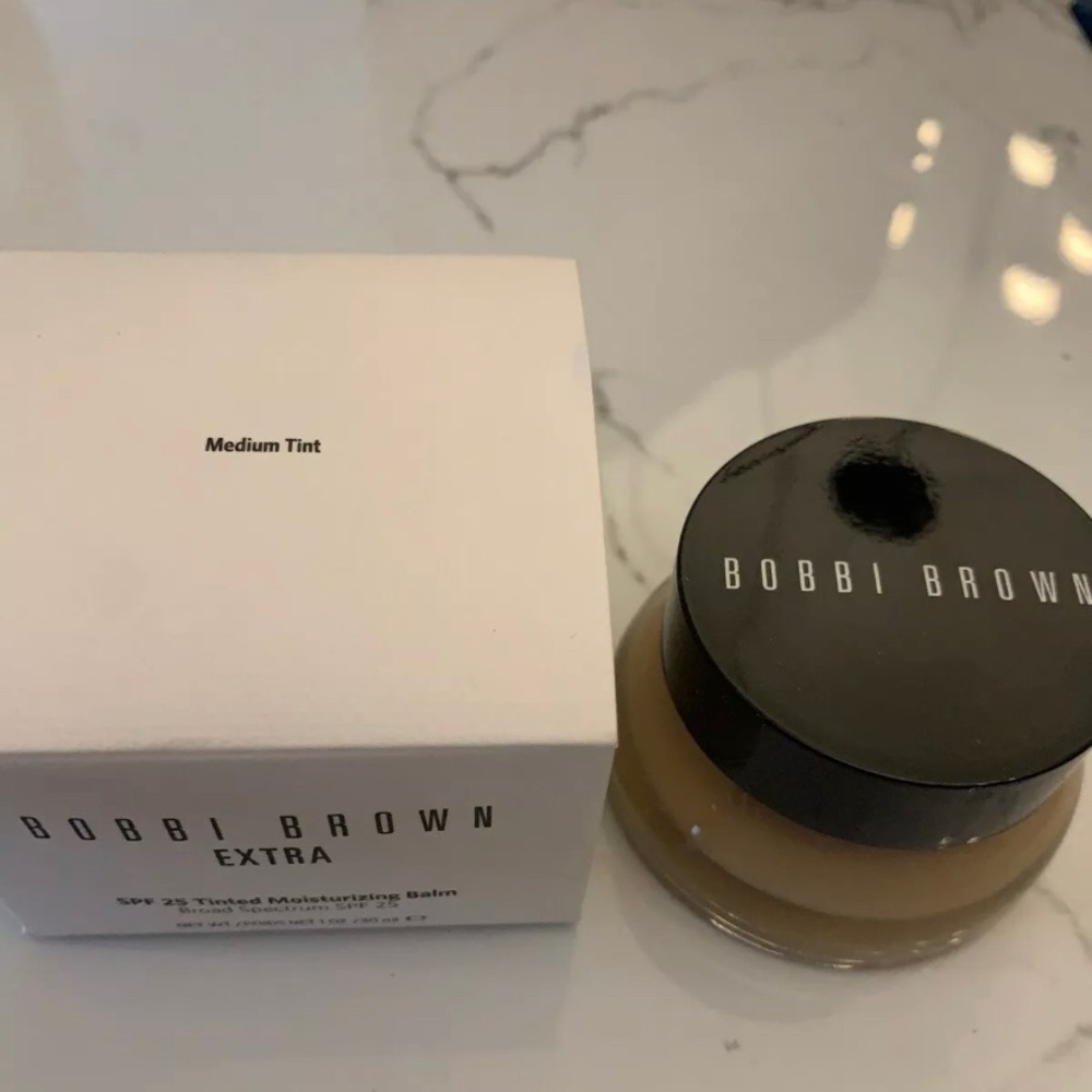 BOBBI BROWN Extra moisturizing Tint Balm in Medium
